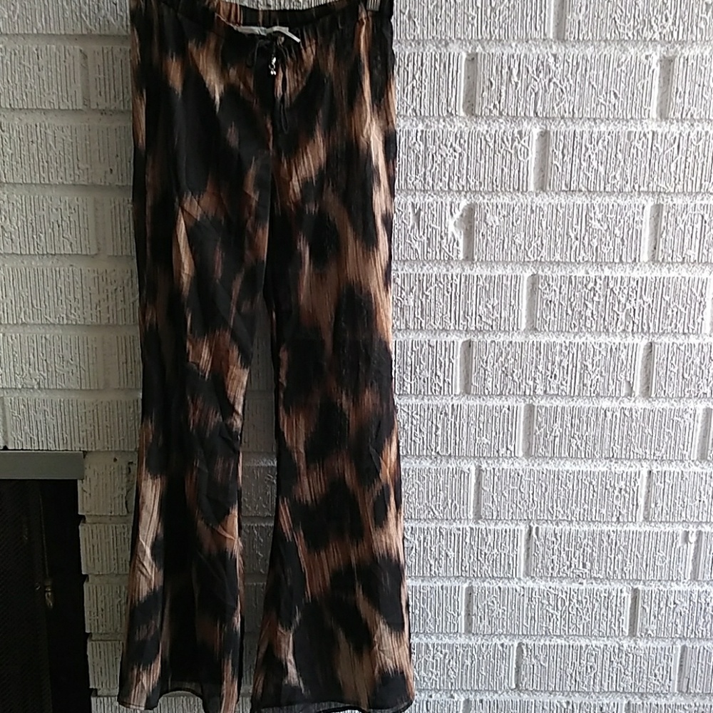UO Kimchi blue Abstract pattern pants